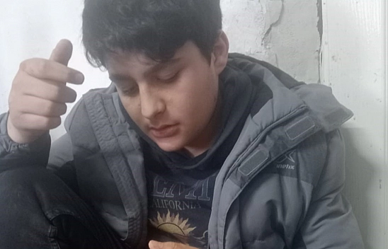 Deprem paniğiyle evin balkonundan atladı