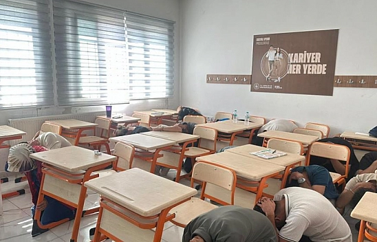 Deprem ve yangın tatbikatı gerçeğini aratmadı