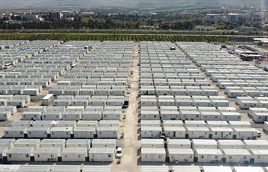 Deprem yıkıp geçse de dayanışma devam ediyor