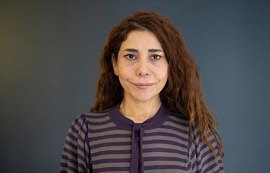 Depremzedelerin ellerinden tuttu