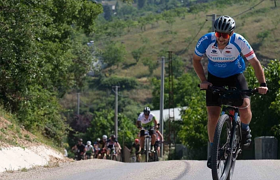 Dünya Bisiklet Günü'nde Mysia Yolları'nda pedal çevirdiler