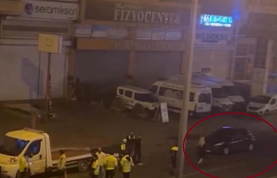 Ehliyeti alınan alkollü sürücü sinir krizi geçirdi