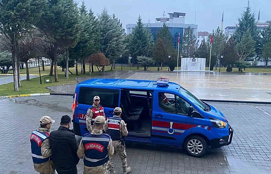 Elazığ'da jandarmadan kaçamadılar