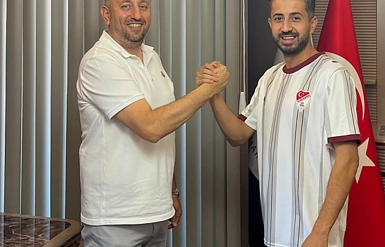 Elazığspor Onur Eriş'le sözleşme imzaladı