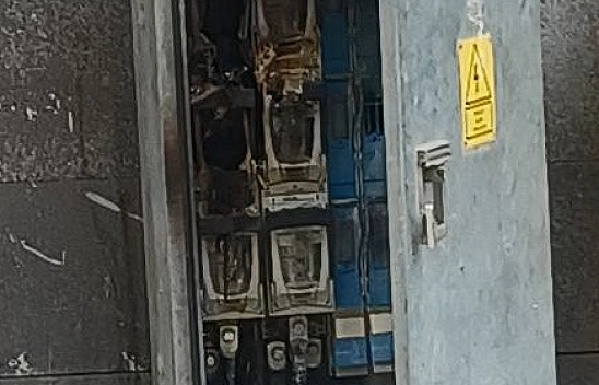 Elektrik trafosu patladı