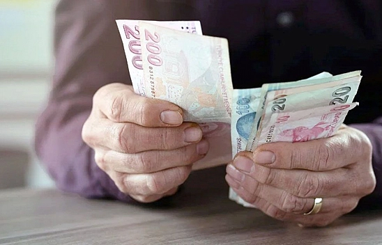 Emekliler için karar verildi! En düşük emekli maaşı bakın ne kadar olacak?