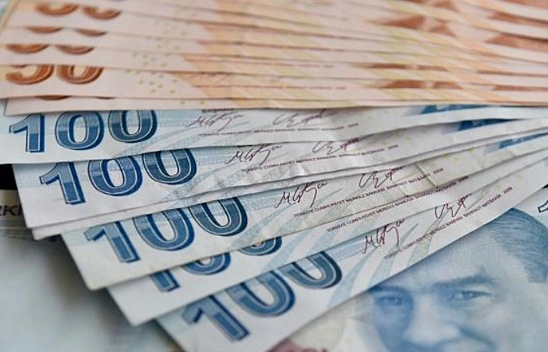 Emekliler merakla bekliyor: Bayram ikramiyesi artırılacak mı?