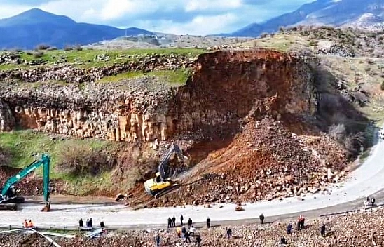 Erzincan'ın ardından Bitlis'te de heyelan!