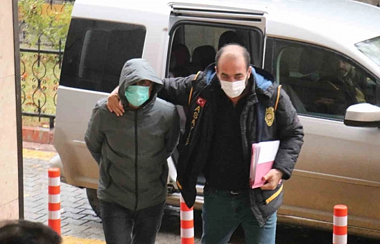Eşini sokak ortasında öldürdü: Mahkeme cezasını 24 yıla indirdi