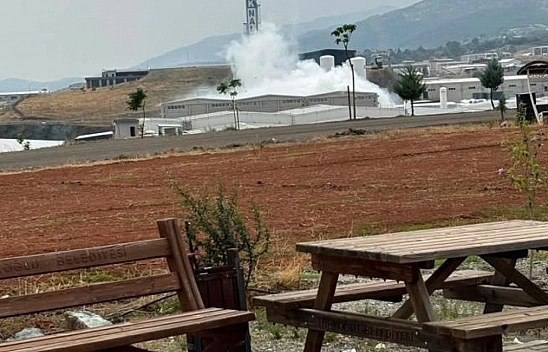 Gaz dolum tesisindeki oksijen tankı patladı
