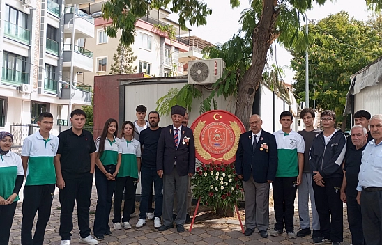 Gaziler gününde gençlerden vefa ziyareti