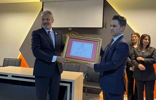 Öntürk mazbatasını aldı