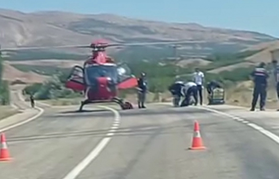 Helikopter ambulans karayoluna indi, hasta Malatya'ya sevk edildi