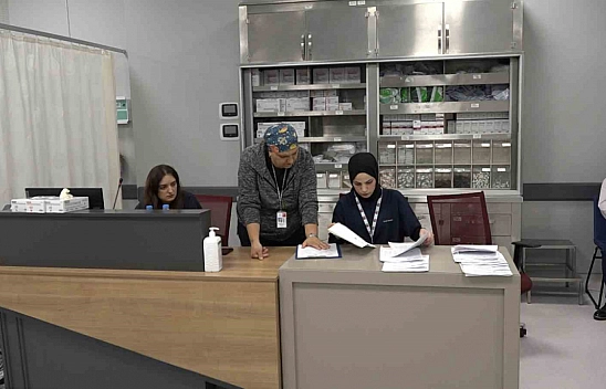 Herkes bayram tatilinde onlar görevinin başında