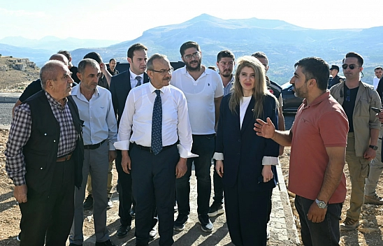 Akçadağ'da vatandaşların yüzü gülüyor: 3 bin 951 konut teslim edildi