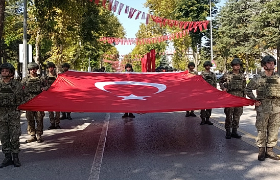 İnönü Caddesi'nde 30 Ağustos provası