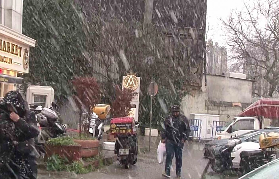İstanbul'da kar etkili oluyor