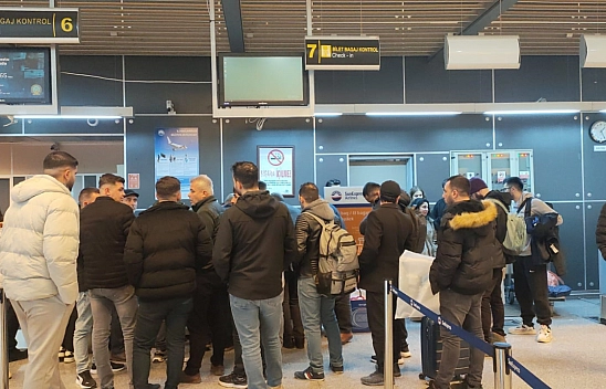 İstanbul'dan Şanlıurfa'ya Gidemediler! Gaziantep ve Malatya´da Kaldılar...