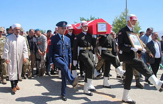 Kahraman Vatan Evladı Malatya'da Son Yolculuğuna Uğurlandı