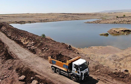 Karacadağ'da gölet onarıldı, tarım arazileri suya kavuştu