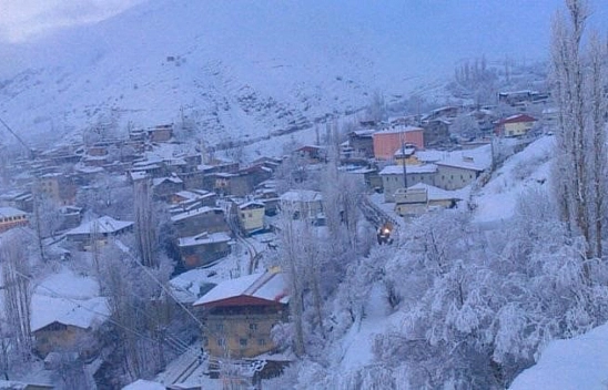 Kardan kapanan köy yolu ulaşıma açıldı