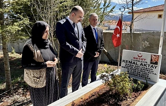 Kaymakam Sungur'dan şehit ailesini ziyaret etti