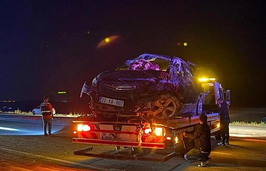 Kayseri-Malatya karayolunda otomobil takla attı: 11 yaşındaki çocuk öldü, 3 yaralı