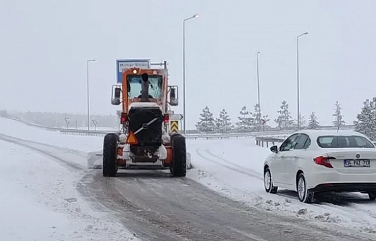 Kayseri-Malatya ve Kayseri-Kahramanmaraş karayolu ulaşıma kapandı