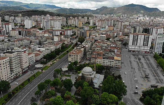 Kiracılar kara kara düşünüyor! Kira zamlarında sınır kalktı!