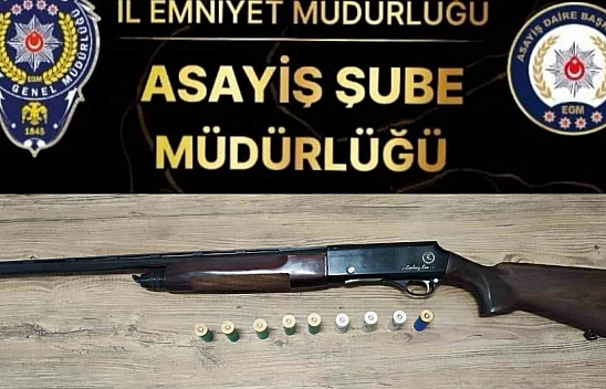 Kız kardeşinin iş yeri önünde havaya ateş açan şahıs yakalandı