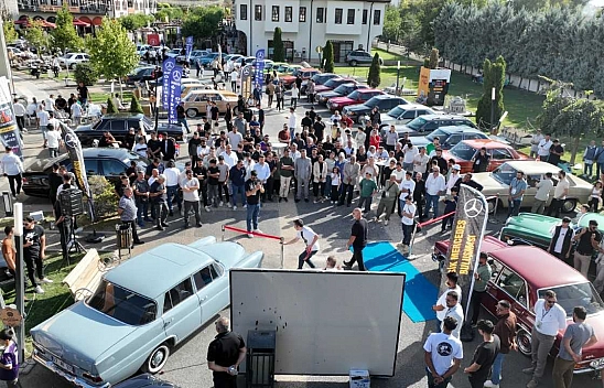 Klasik otomobil tutkunları Malatya'da buluştu