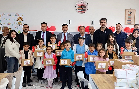 Köy okulunda kütüphane açıldı