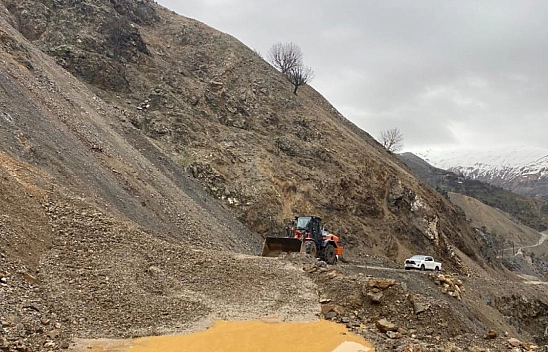 Köy yolları ulaşıma kapandı