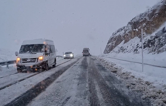 Kubbe Dağı beyaza büründü