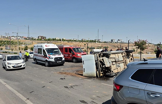 Otomobil refüje çarparak takla attı: 1 yaralı
