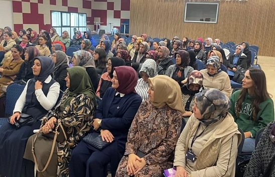 Kursiyerlere kanserde erken teşhisin önemi anlatıldı