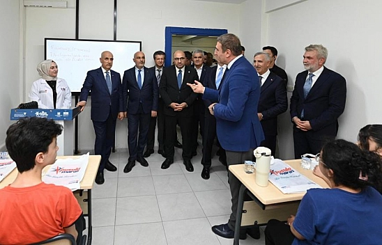 LGS ve YKS'ye hazırlanan gençlere ücretsiz eğitim desteği