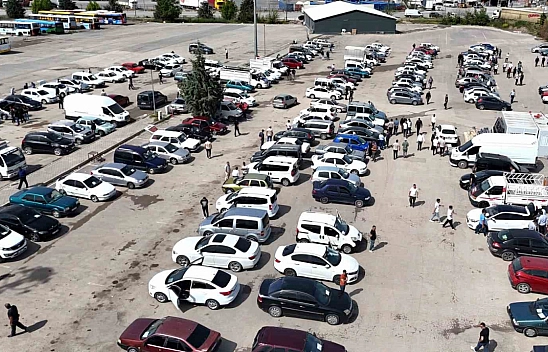 Malatya Açık Oto Pazarı'nda hareketlilik var, satış yok...