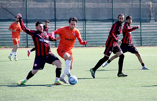 Malatya Amatörde Gol Düellosu: Arapgirgücü'nden Bir Düzine Gol