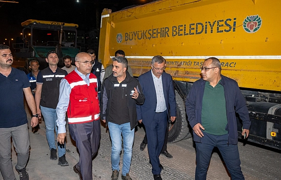 Malatya Büyükşehir Belediyesi gece çalışıyor
