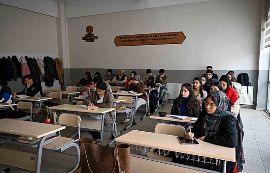 Malatya'da ücretsiz eğitim: Öğrenciler destekten memnun