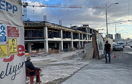 Malatya Çarşı Merkezi'nde Gecikme Nedeni Meğer Alt Yapı Üst Yapı Değilmiş! Bakın Neymiş....