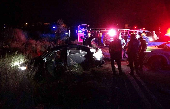 Malatya'da 'dur' ihtarına uymadı| Araç dereye uçtu: 4 yaralı