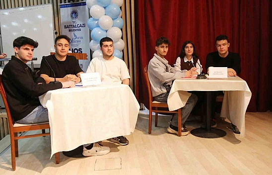 Malatya'da 70 lise sahneye çıktı: Bilgi yarışmasında ilk tur heyecanı
