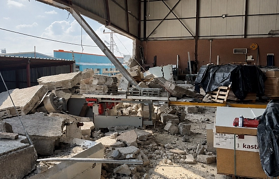 Malatya'da 10 dakikalık yağışta 30 metrelik duvar çöktü