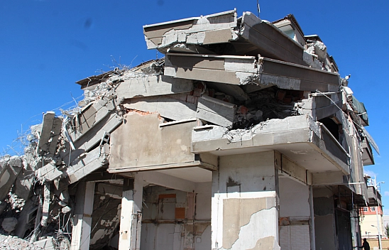 Malatya'da 19 Ay Tehlike Saçtı: Rezerv Alana Dâhil Olunca Yıkıldı!