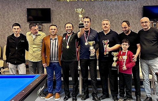 Malatya'da 3 bant bilardo heyecanı: 42 sporcu kıyasıya yarıştı
