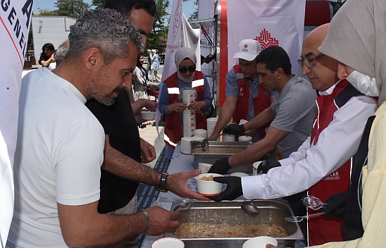 Malatya'da 3 bin kişiye aşure ikram edildi