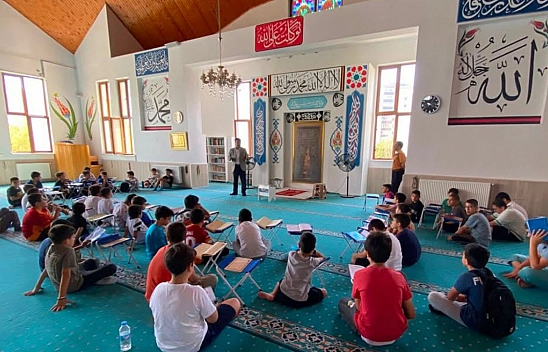Malatya'da 35 öğrenci Kur'an-ı Kerim okumaya geçti