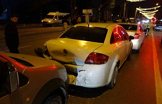 Malatya'da 4 araç birbirine girdi